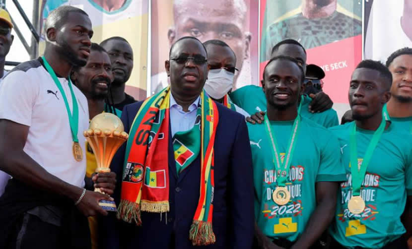 Le Sénégal récompenLe Sénégal récompense les vainqueursse les vainqueurs